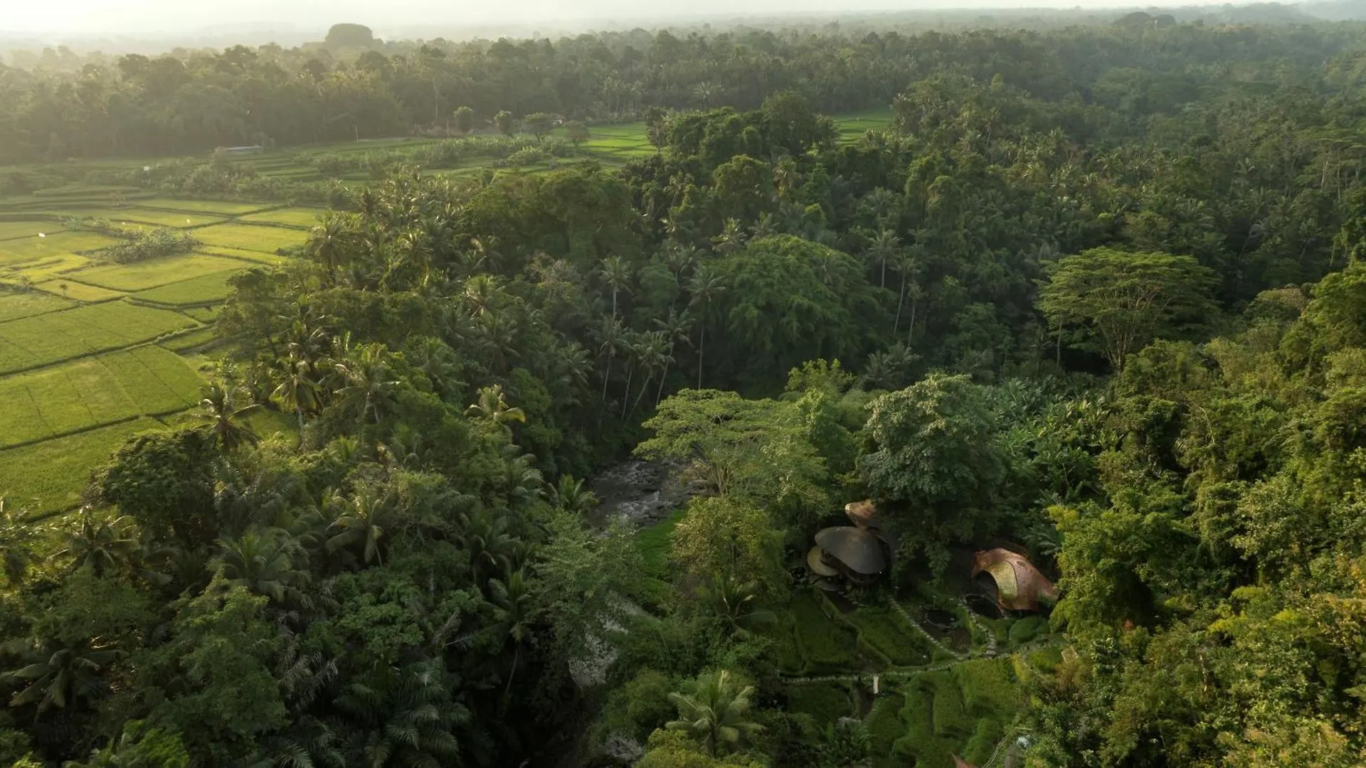Bambu Indah Resort Ubud 5*,