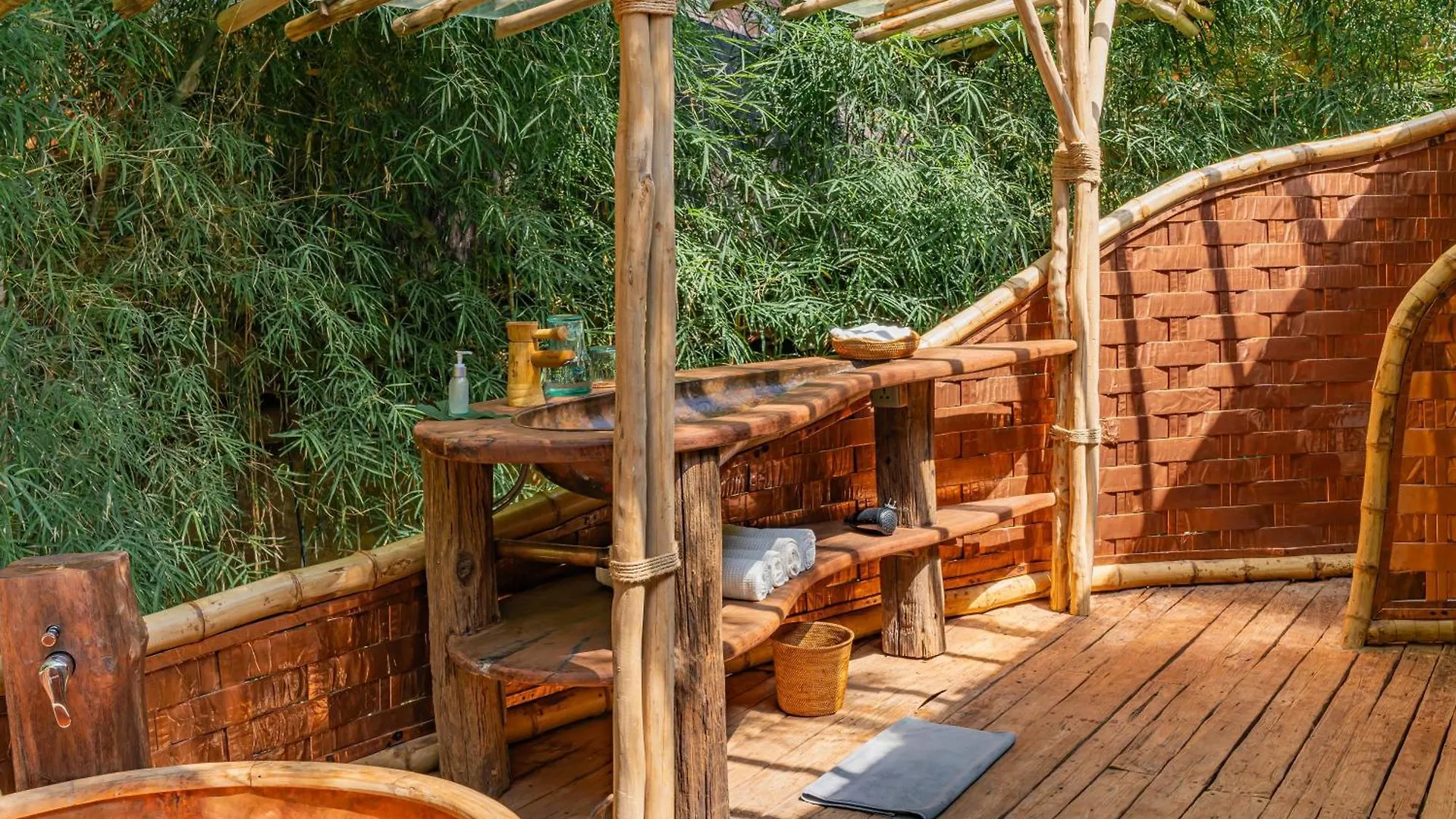 Bambu Indah Resort Ubud  5*, Ubud (Bali)