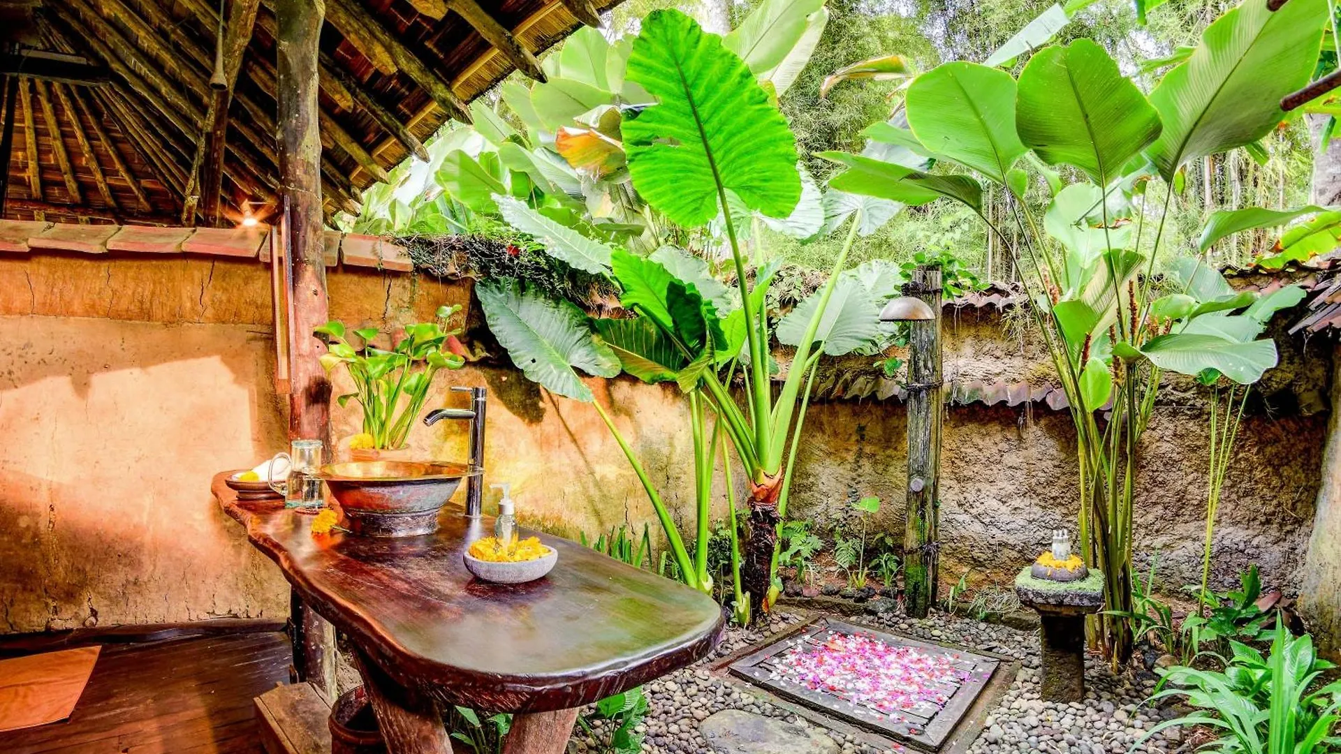 Bambu Indah Resort Ubud 5*,  Endonezya
